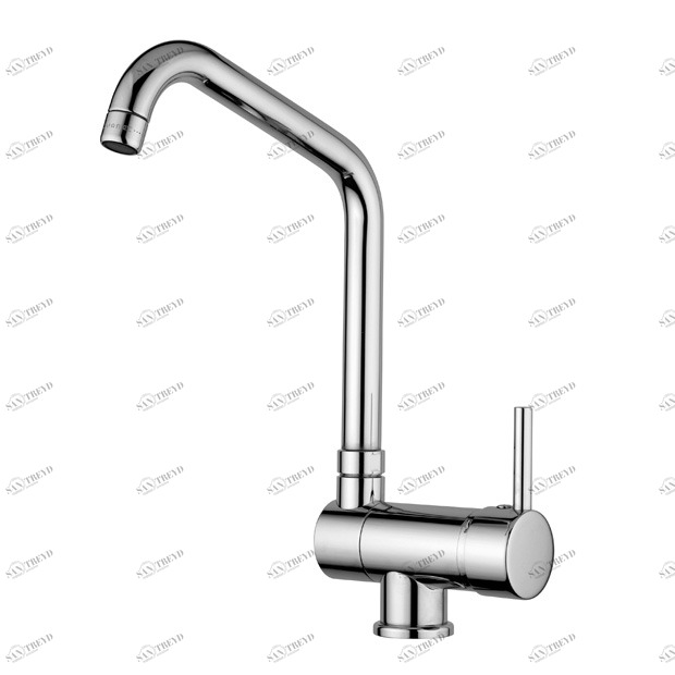 Латунь. 137. Кухонный смеситель под окном. Quadrodesign Brass