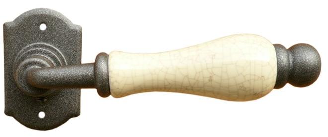 Galbusera Железная ручка на розетке с розеткой Praga 2-20 + d5 - Вид №1