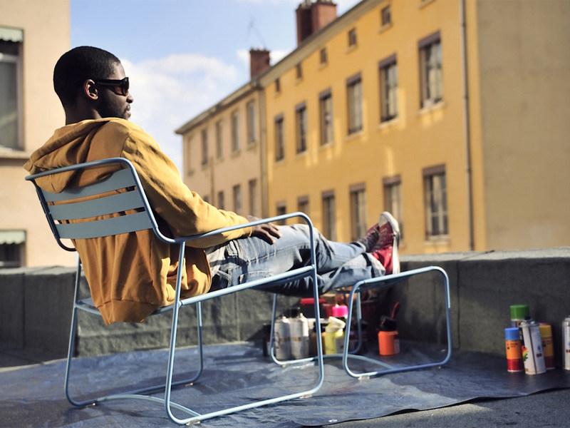 Fermob Садовое кресло с подлокотниками Surprising 1217 - Вид №1