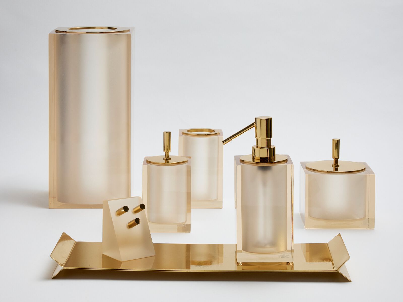 Диспенсер для мыла из смолы Vallvé ГЛЯНЦЕВОЕ СВЕТЛО-ЗОЛОТОЕ ARCH-00013705 - Вид №1