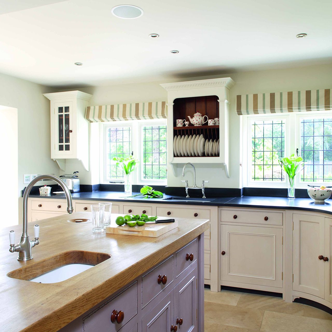 4193 Установленный на палубе ионический камень с рычажными ручками Traditional Perrinandrowe - Вид №5