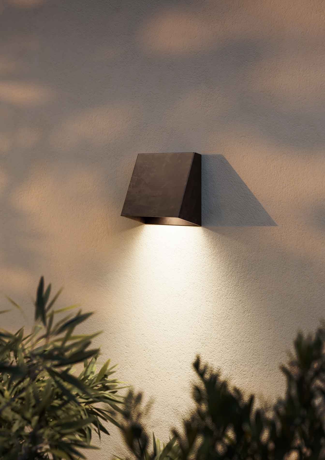 Латунная светодиодная наружная настенная лампа Il Fanale Mask ARCH-00124619 - Вид №3