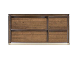 Деревянный книжный шкаф