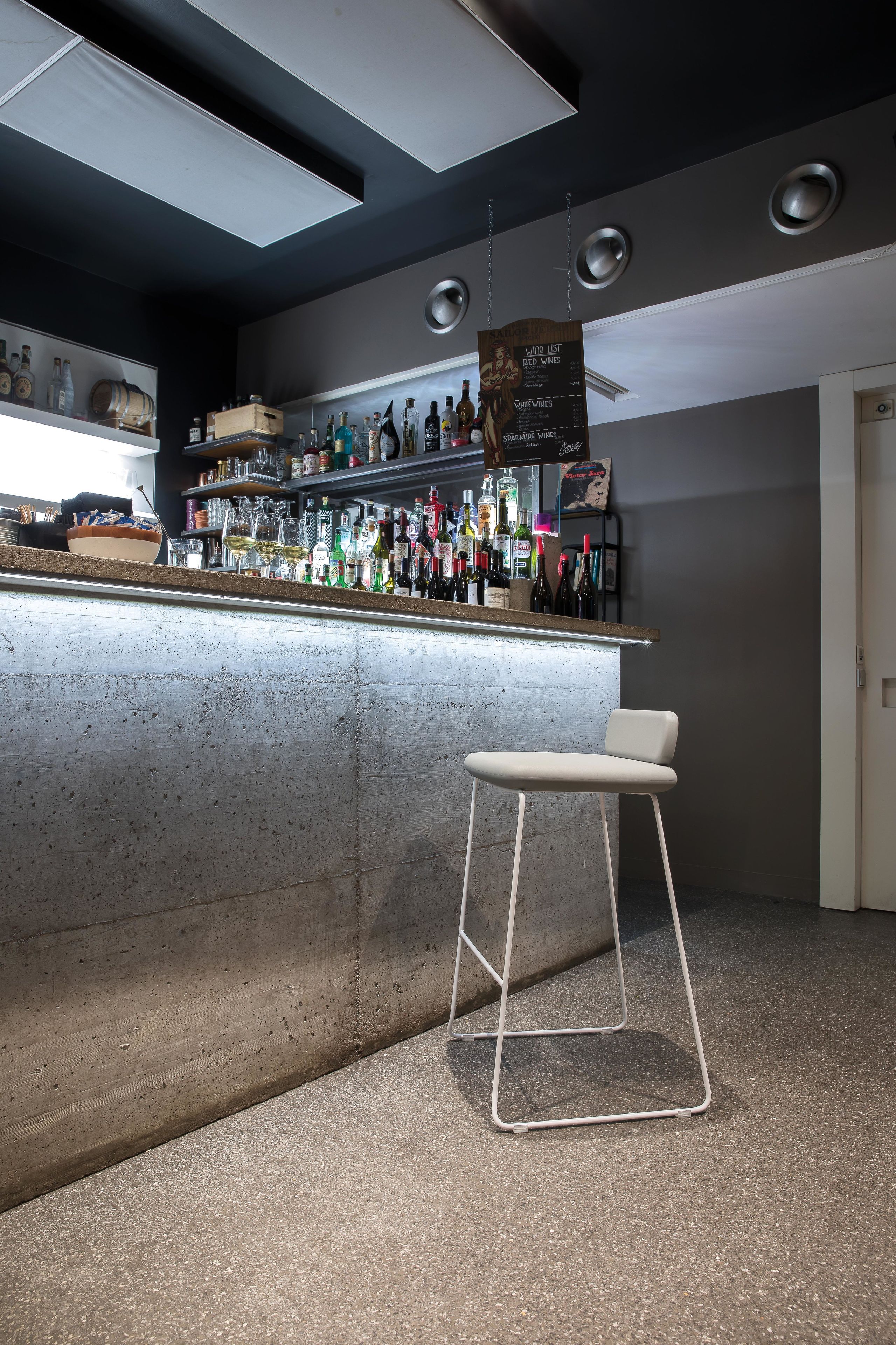 Высокий табурет из ткани Luxy кластер ARCH-00005408 - Вид №1