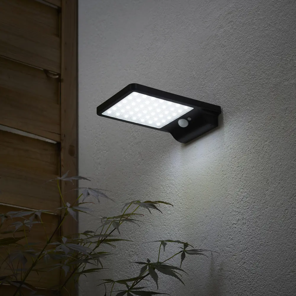 Светильник настенный светодиодный уличный солнечная батарея Inspire «Palms» IP44 датчик движения освещенности цвет черный 84730839 STLM-2093096  - Вид №1