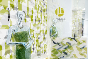 FSRT366 Особенная стена с подсветкой из стекла vivispectra vektr с индивидуальной прослойкой в ​​стандартной отделке Forms-surfaces