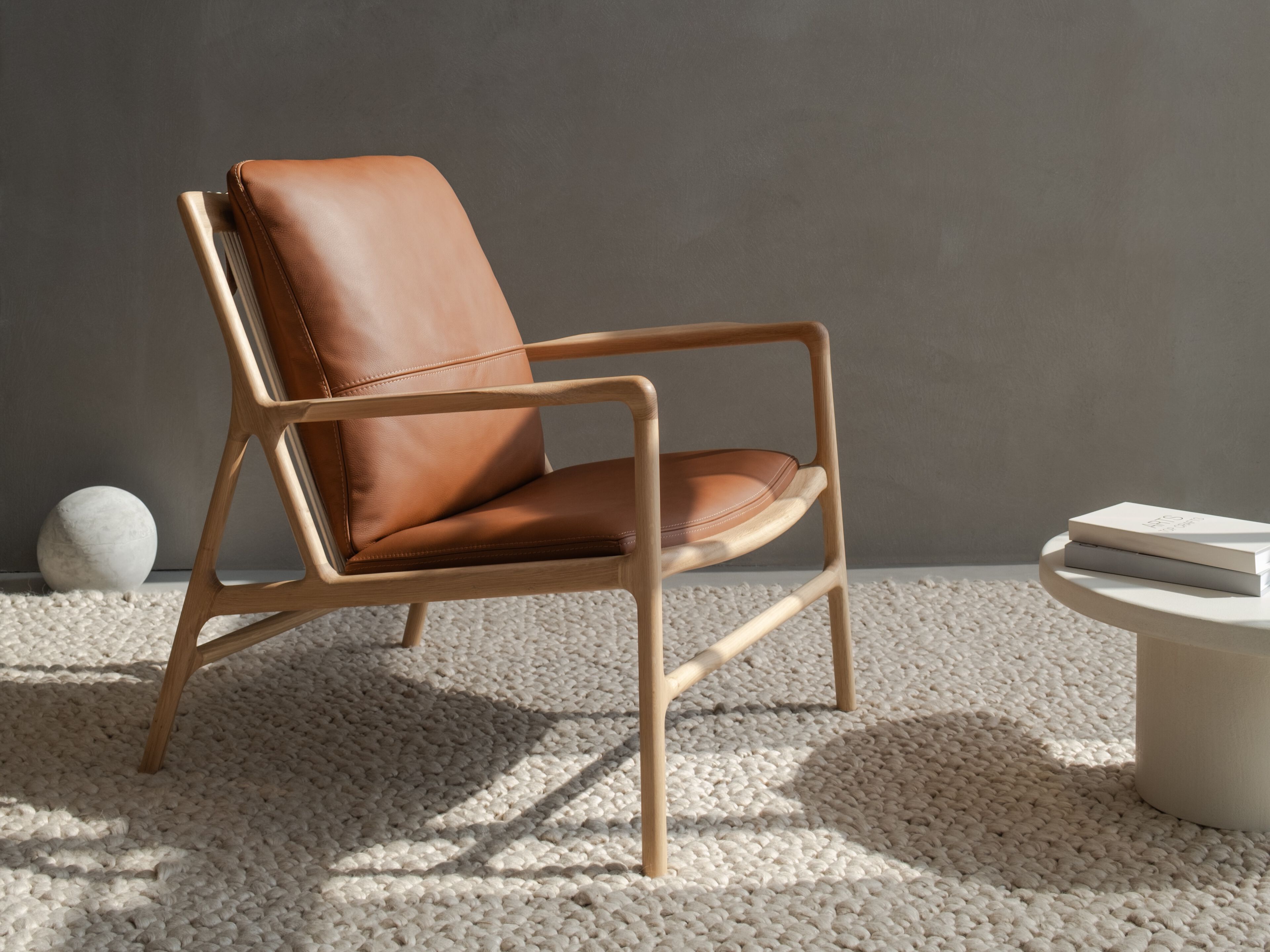 Дубовое кресло с кожаной подушкой Gazzda Dedo ARCH-00089715 - Вид №6