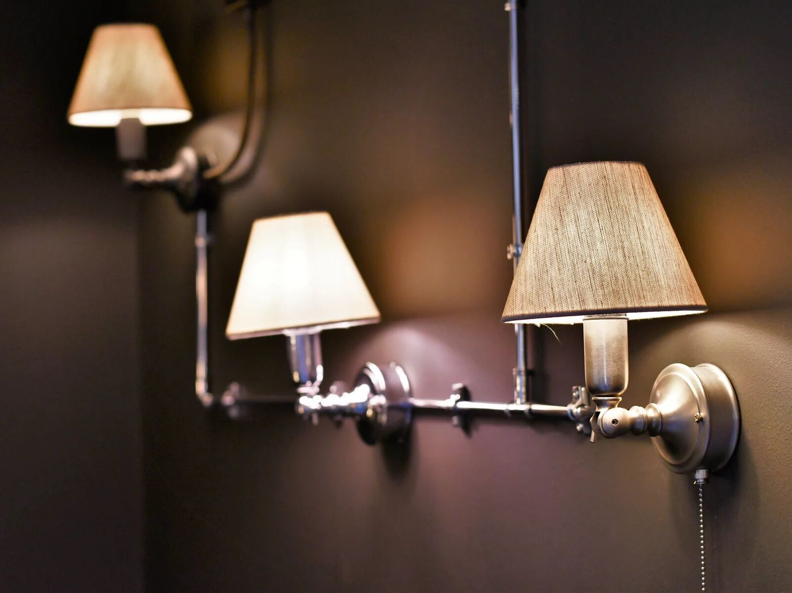 Латунный настенный светильник Authentage Lighting Fiston Capuche ARCH-00054578 - Вид №1