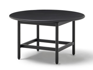 Круглый журнальный столик из ясеня