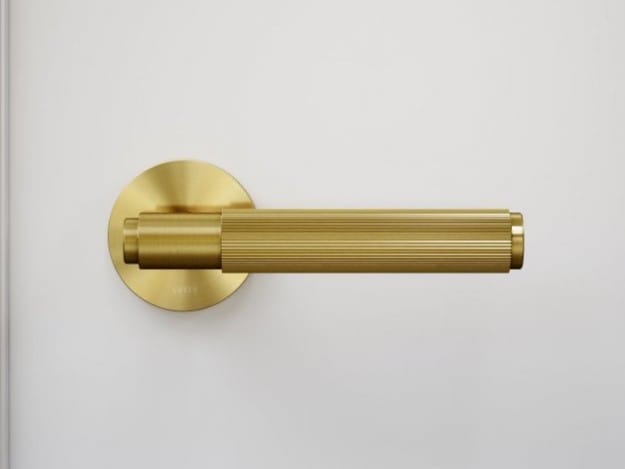 Ручка из нержавеющей стали на розетке LUSSO ARCH-00079847