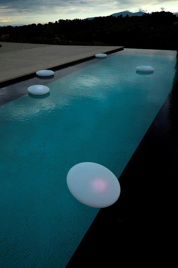 Martinelli Luce Напольный или плавающий полиэтиленовый светильник Gloulglou pol 822 - Вид №12