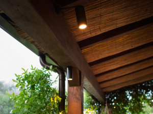 Алюминиевый и стеклянный наружный прожектор