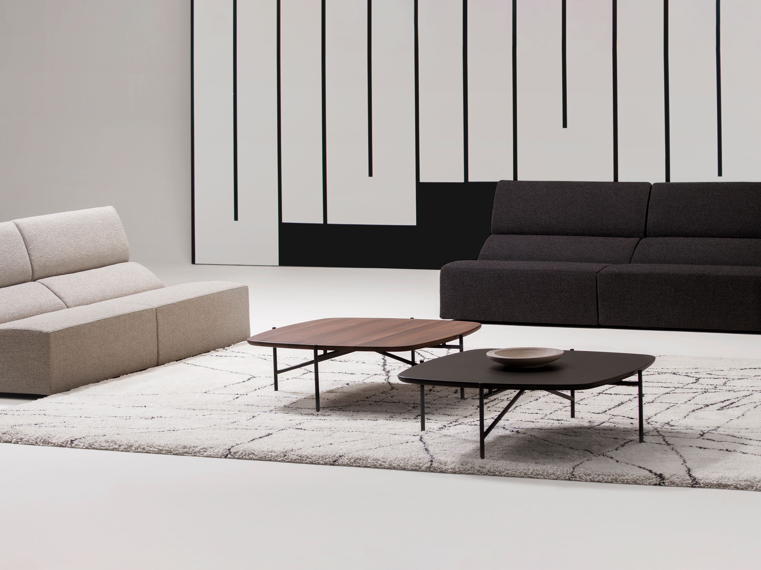 Журнальный столик с низким стеклом для гостиной prostoria Tinker ARCH-00077268 - Вид №3