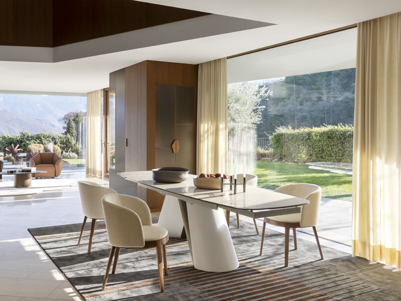 Мягкий тканевый стул с подлокотниками Calligaris ADÈL ARCH-00021023