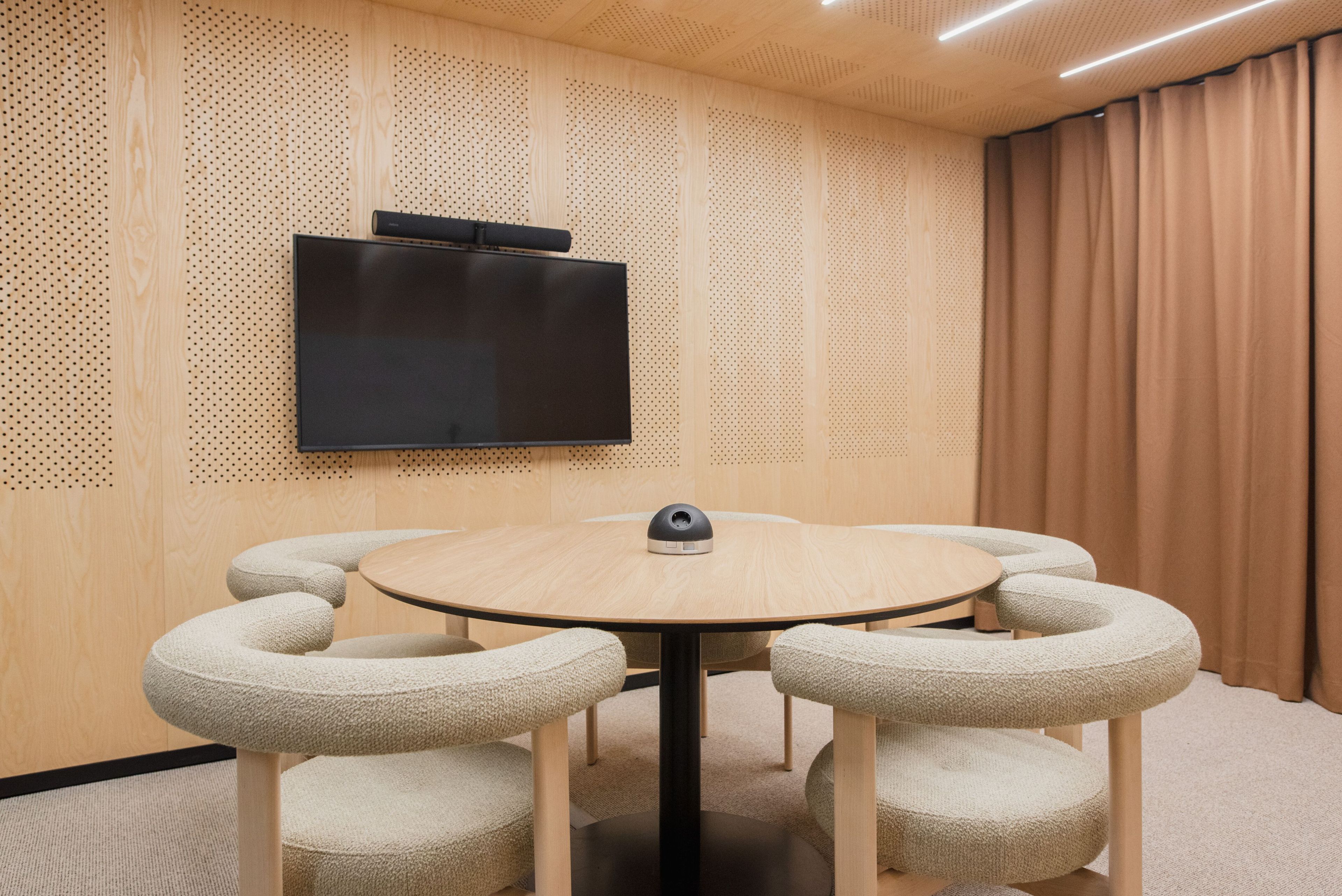 Мультимедийная многосторонняя акустическая офисная кабина Taiga Concept Lohko Flex ARCH-00050859 - Вид №2