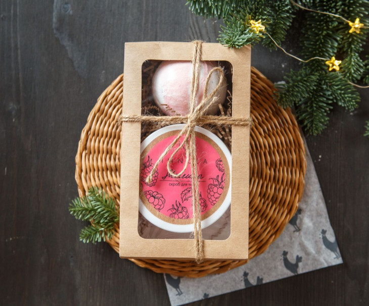 8338 Подарочный набор для тела (Бомбочка "Ягодная" и Скраб "Малина") Вкусляндия 