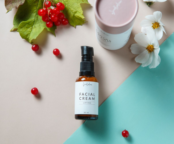 7093 Подтягивающий крем-флюид «Lifting» для кожи лица, шеи и декольте Вкусляндия  - Вид №1