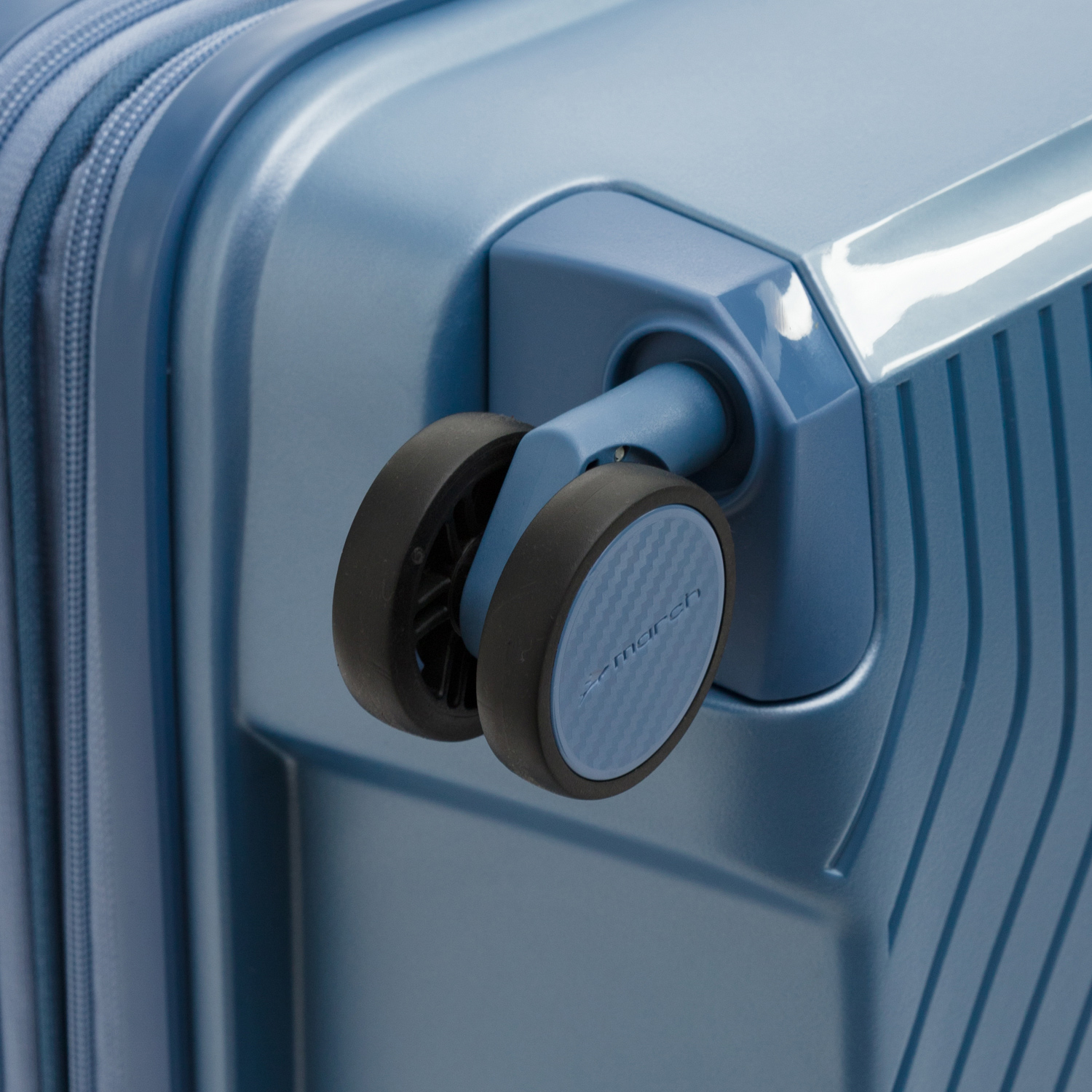 M1260-48-72 Чемодан M1260*72 L March Gotthard  - Вид №4