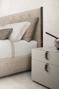 Тумбочка с ящиками