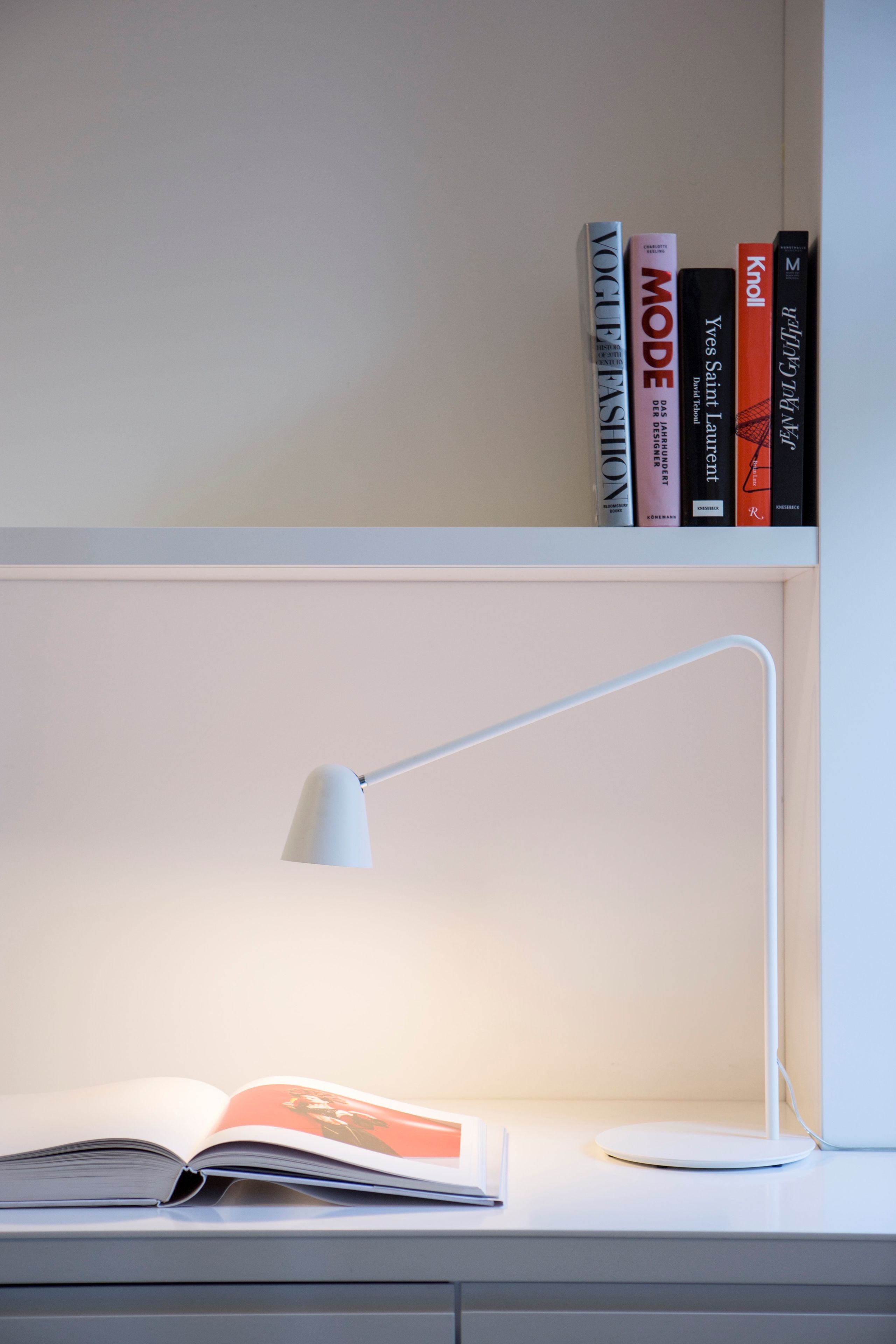 Стальная регулируемая светодиодная настольная лампа Formagenda Chaplin ARCH-00064240 - Вид №14