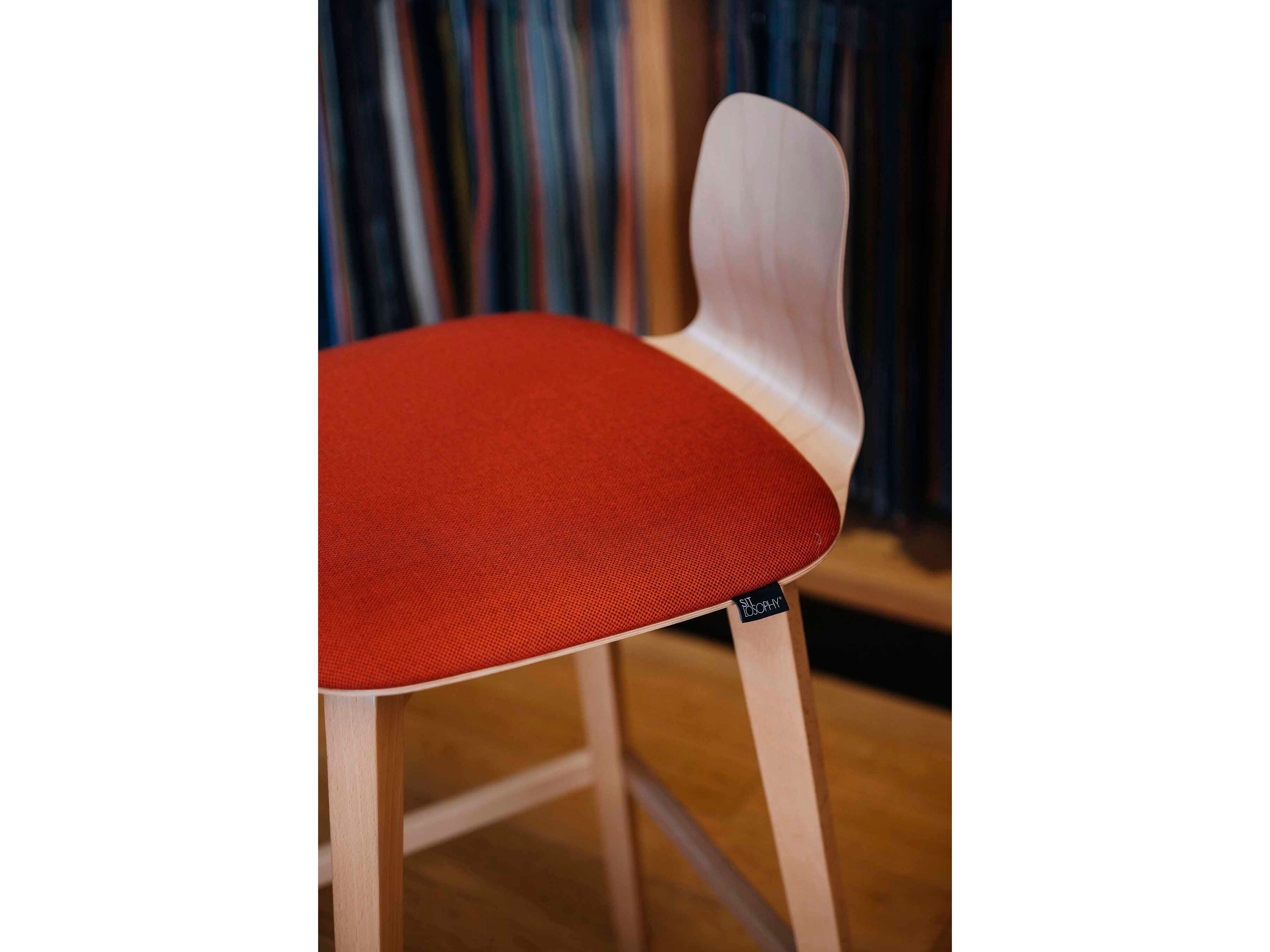 Барный стул из бука с подставкой для ног SITLOSOPHY® Jay ARCH-00033412 - Вид №3