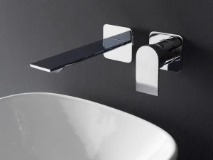 Rubinetterie Treemme Смеситель для раковины, настенный, однорычажный, на 2 отверстия Ran 2266