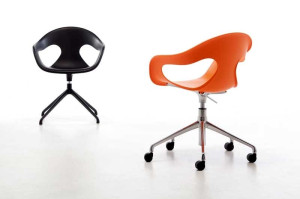 Офисное кресло с 5 спицами