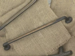 GIARA Ручка для мебели из латуни