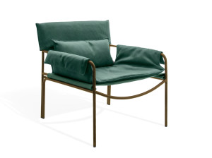 Тканевое кресло с подлокотниками