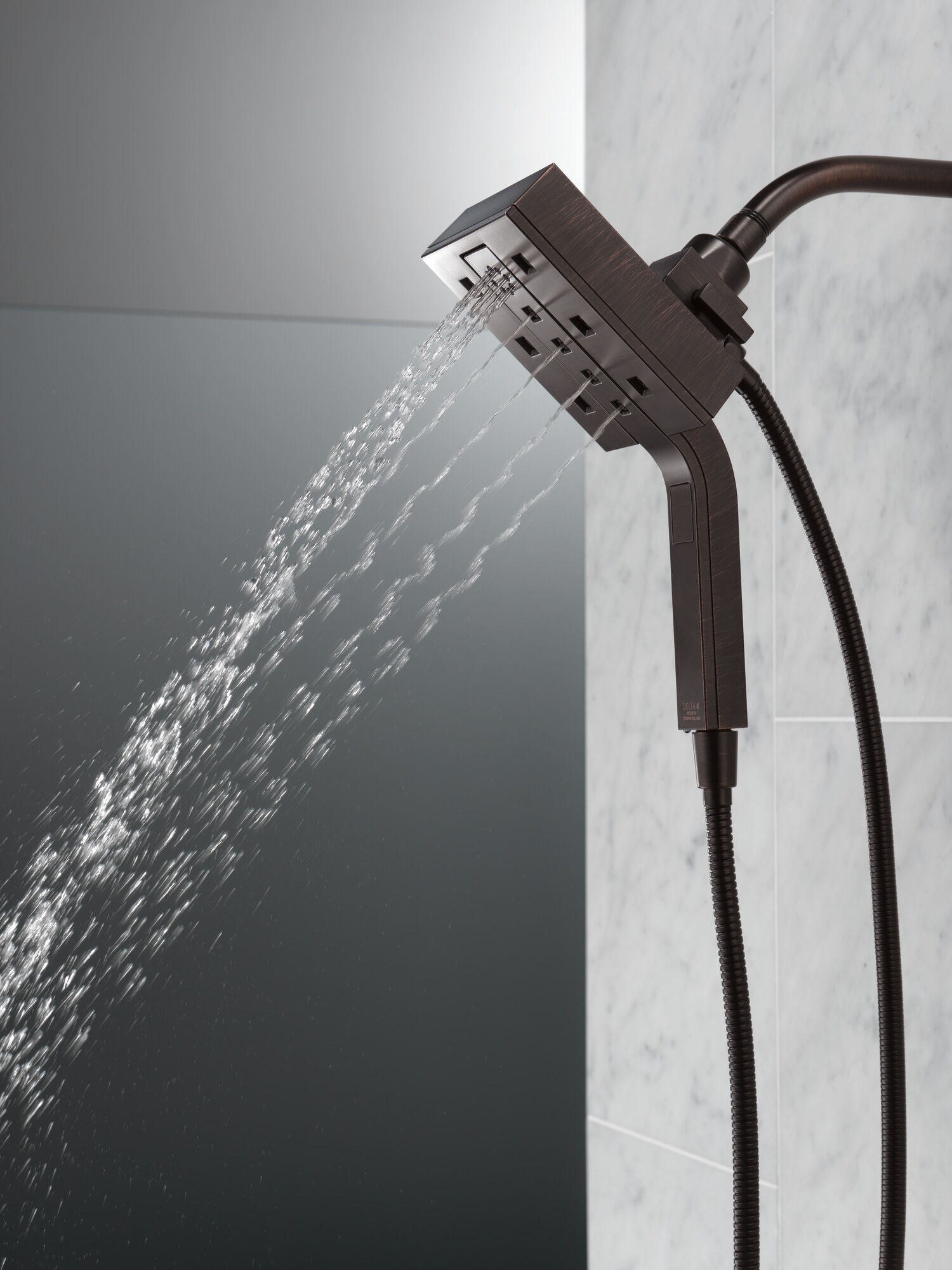 58473-RB H2Okinetic® In2ition® Душ два в одном с 4 настройками Delta Faucet Universal Showering Венецианская бронза  - Вид №16