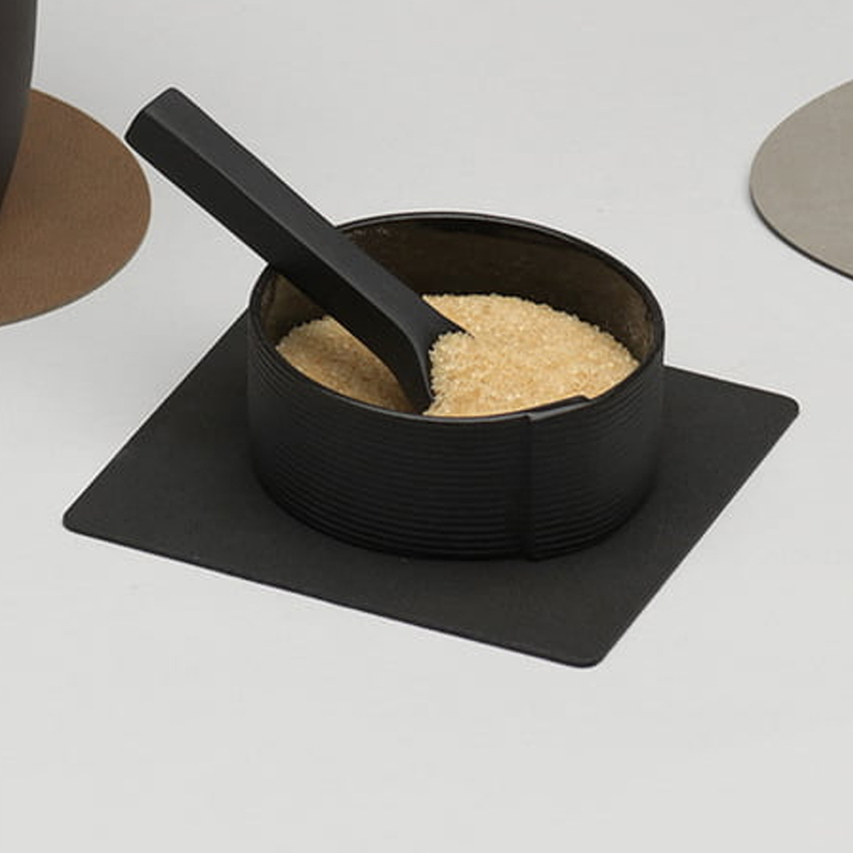 981801 NUPO black подстаканник квадратный 10x10 см, толщина 1,6 мм;LIND DNA  - Вид №1