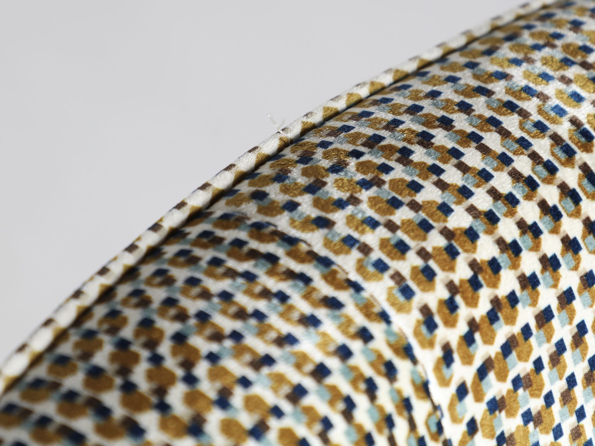 Тканевое кресло с подлокотниками Vical Home Brillon ARCH-00082013 - Вид №6