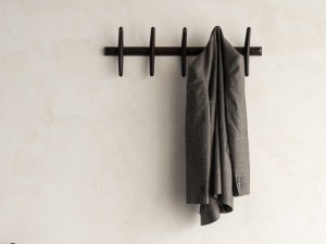 Настенная вешалка из красного дерева