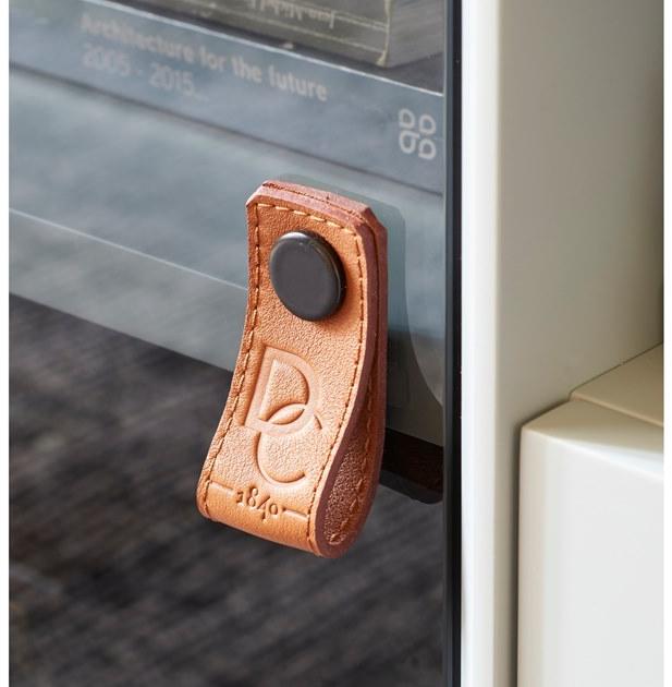 Duvivier Canapés Тумба под телевизор из лакированной мдф со стеклянной дверцей и ящиком  Jeanmtv3vfl  - Вид №1