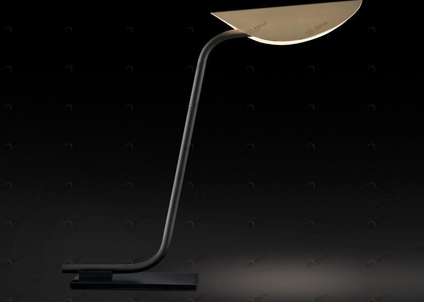 Oluce Настольная лампа из металла Plume sun-id-1355300