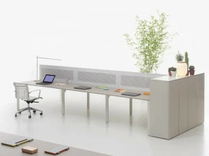 Manerba Несколько рабочих станций с разделительными панелями You-eco