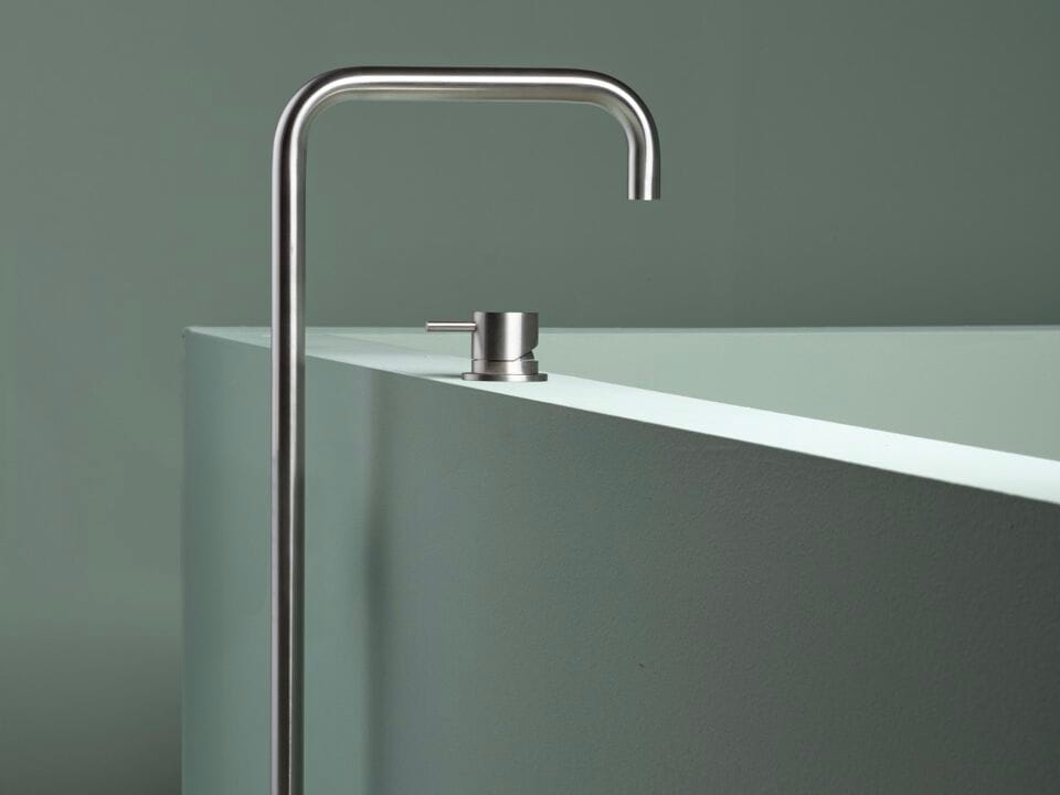 Нержавеющая сталь напольная дозирующая горловина для ванны BEAMTECH Level ARCH-00038843