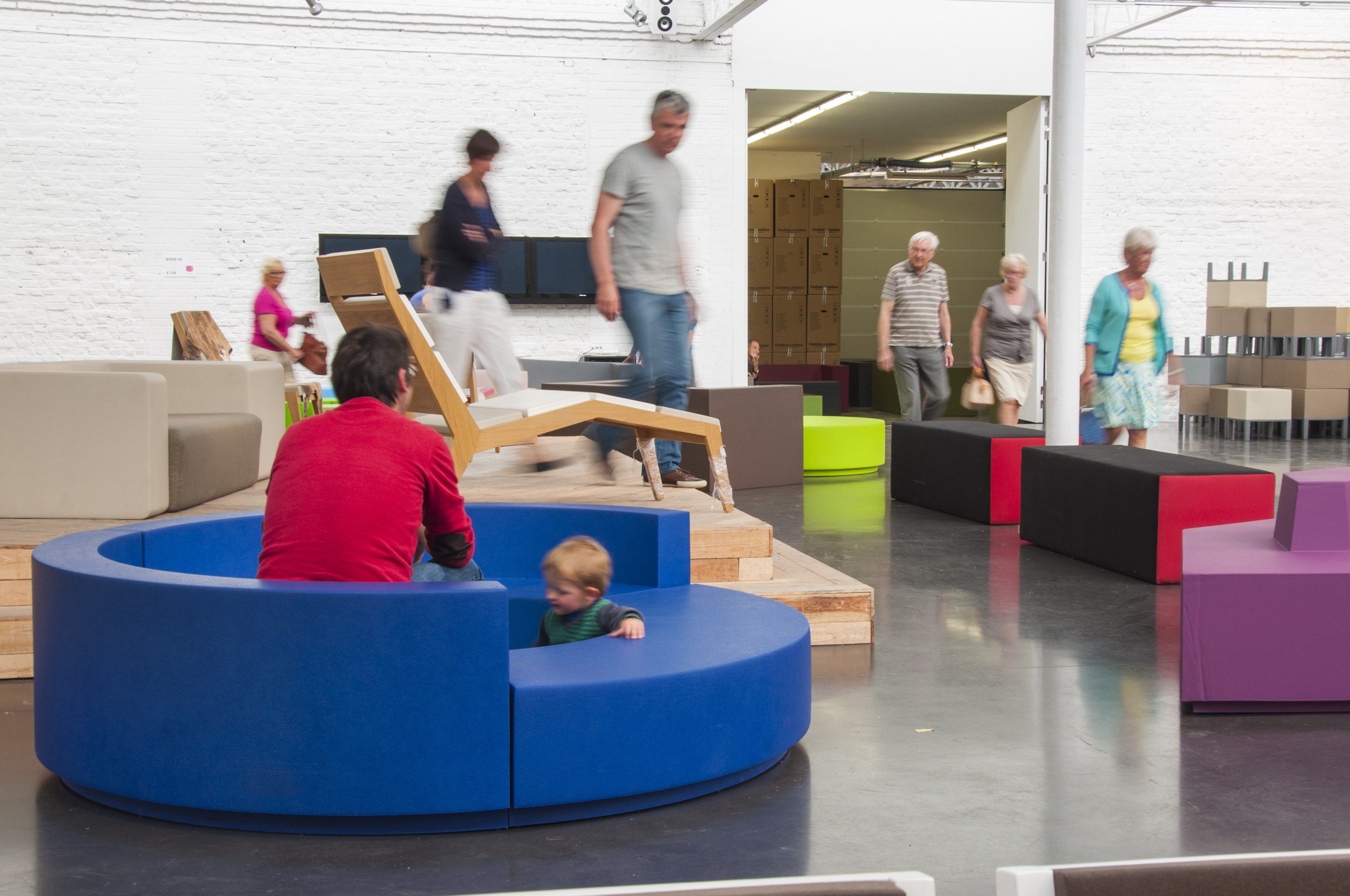 Изогнутый модульный диван для контрактной пены QM Quinze & Milan Little Miss O ARCH-00028399 - Вид №1