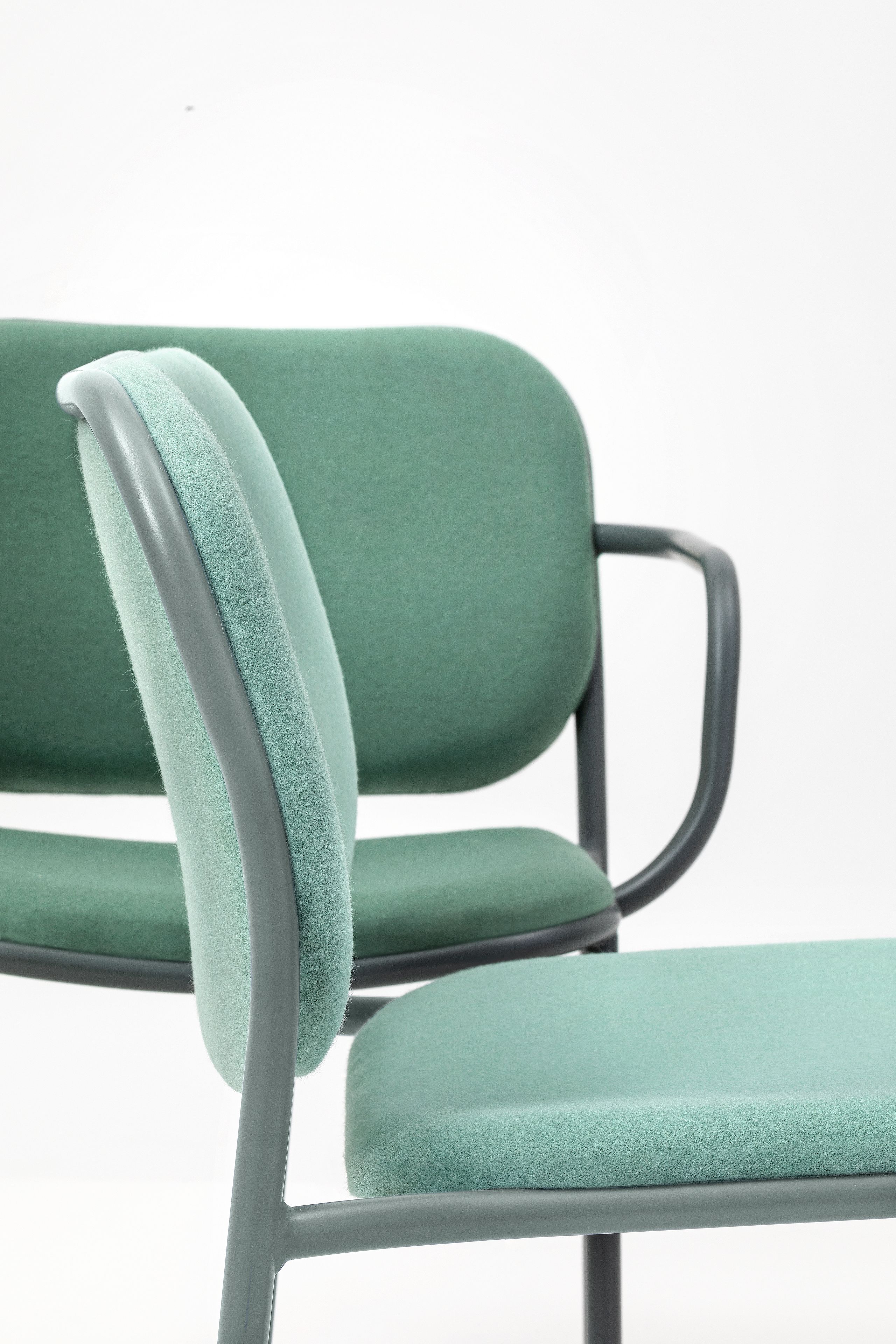 Мягкий тканевый стул с подлокотниками TrabA' Metis ARCH-00002515 - Вид №2