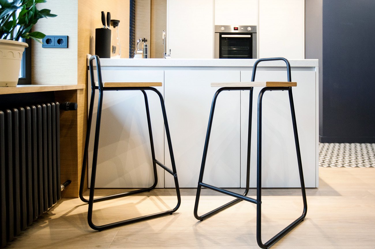 Барный стул с деревянным сиденьем светло-серый Bauhaus WOODI  00-3966241 Серый  - Вид №2