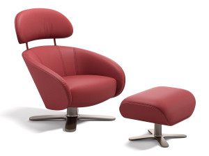 Кожаное вращающееся кресло с подлокотниками