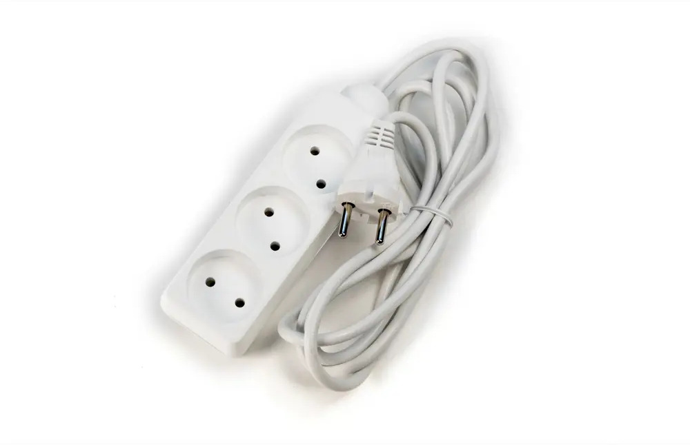 Удлинитель ЗАЩИТА ПРО с 3 розетками для бытовой техники 83061711