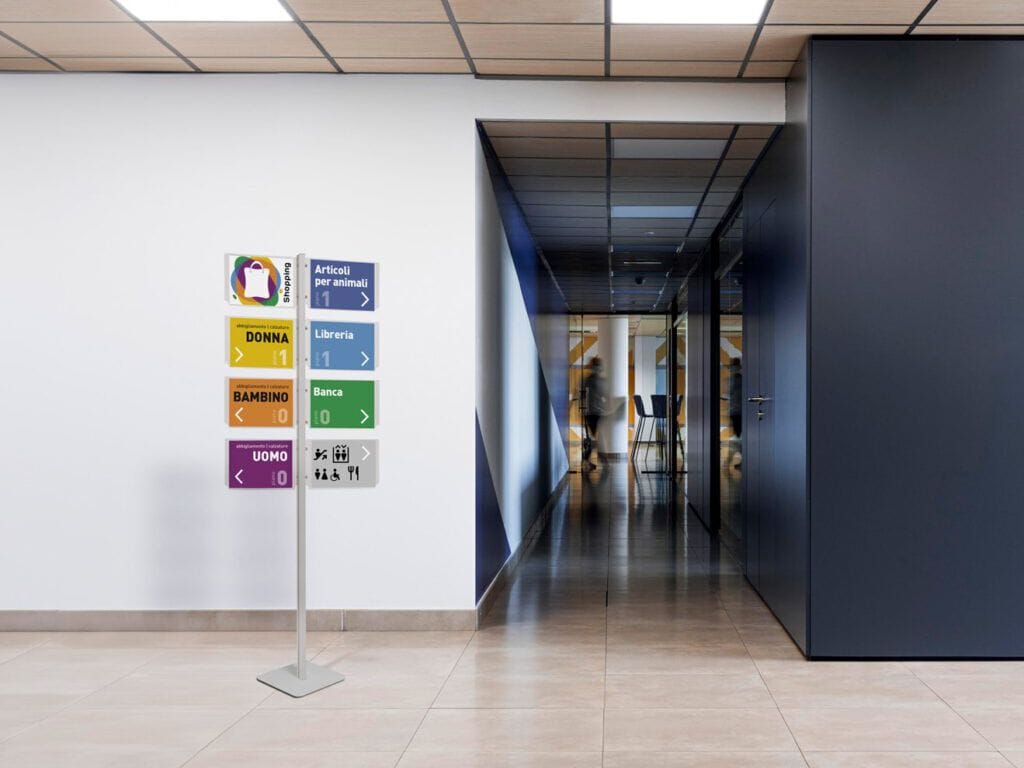 Двухсторонняя алюминиевая напольная витрина для брошюр STUDIO T InUno ARCH-00099707 - Вид №7