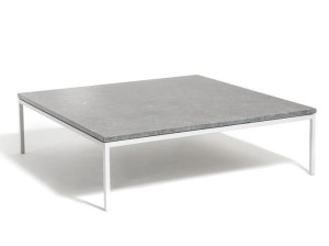 Квадратный садовый столик