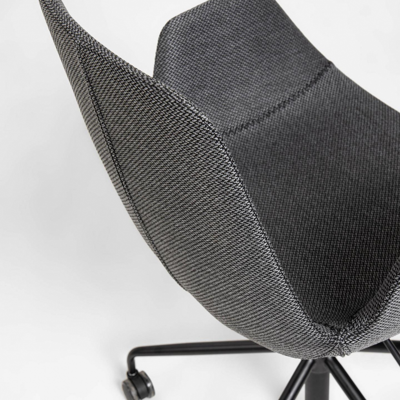 095777 Офисное кресло темно-серое La Forma Yolanda  - Вид №3