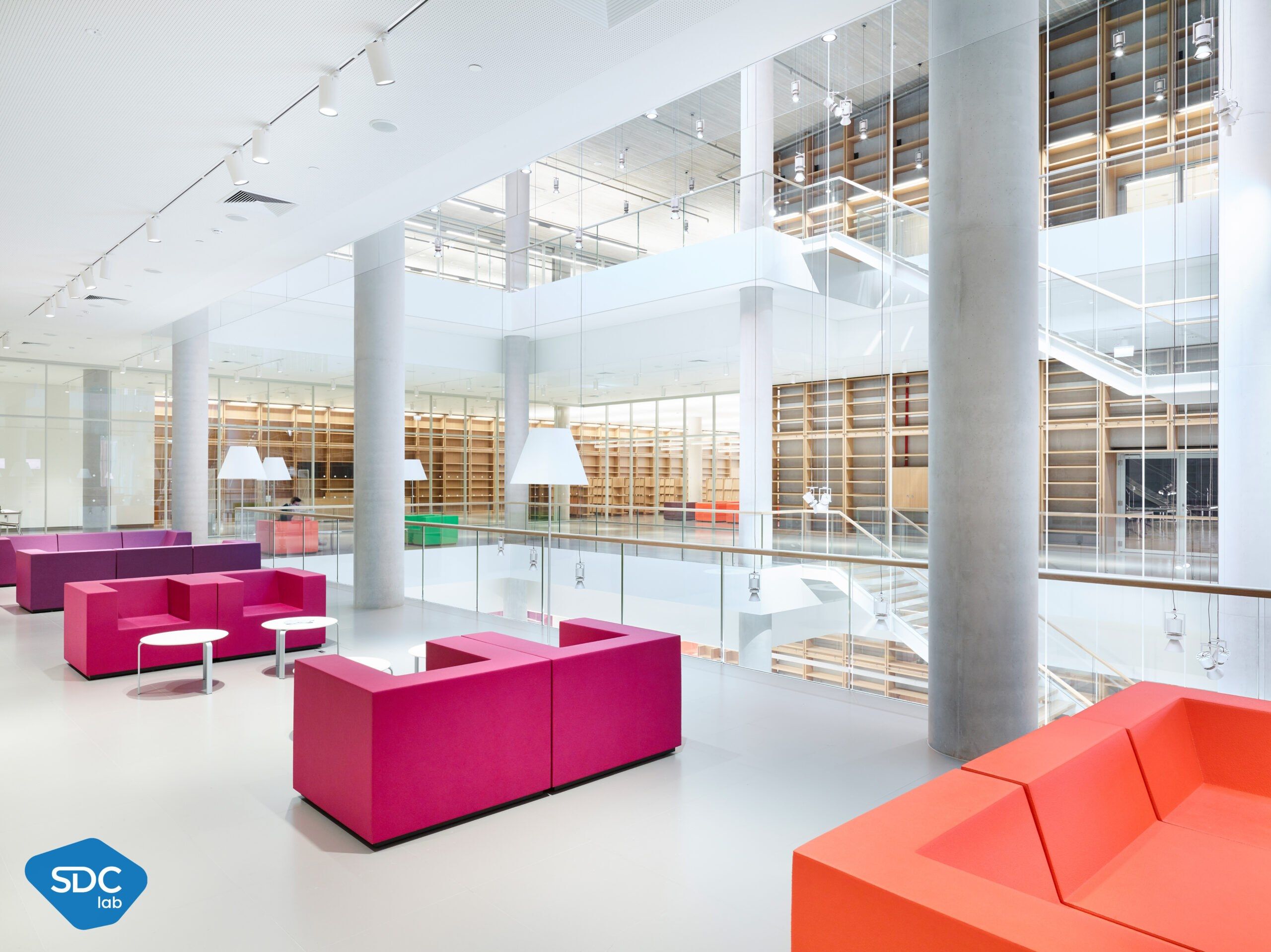 Кресло QM Foam с подлокотниками для контракта Quinze & Milan Rpbw ARCH-00125559 - Вид №2