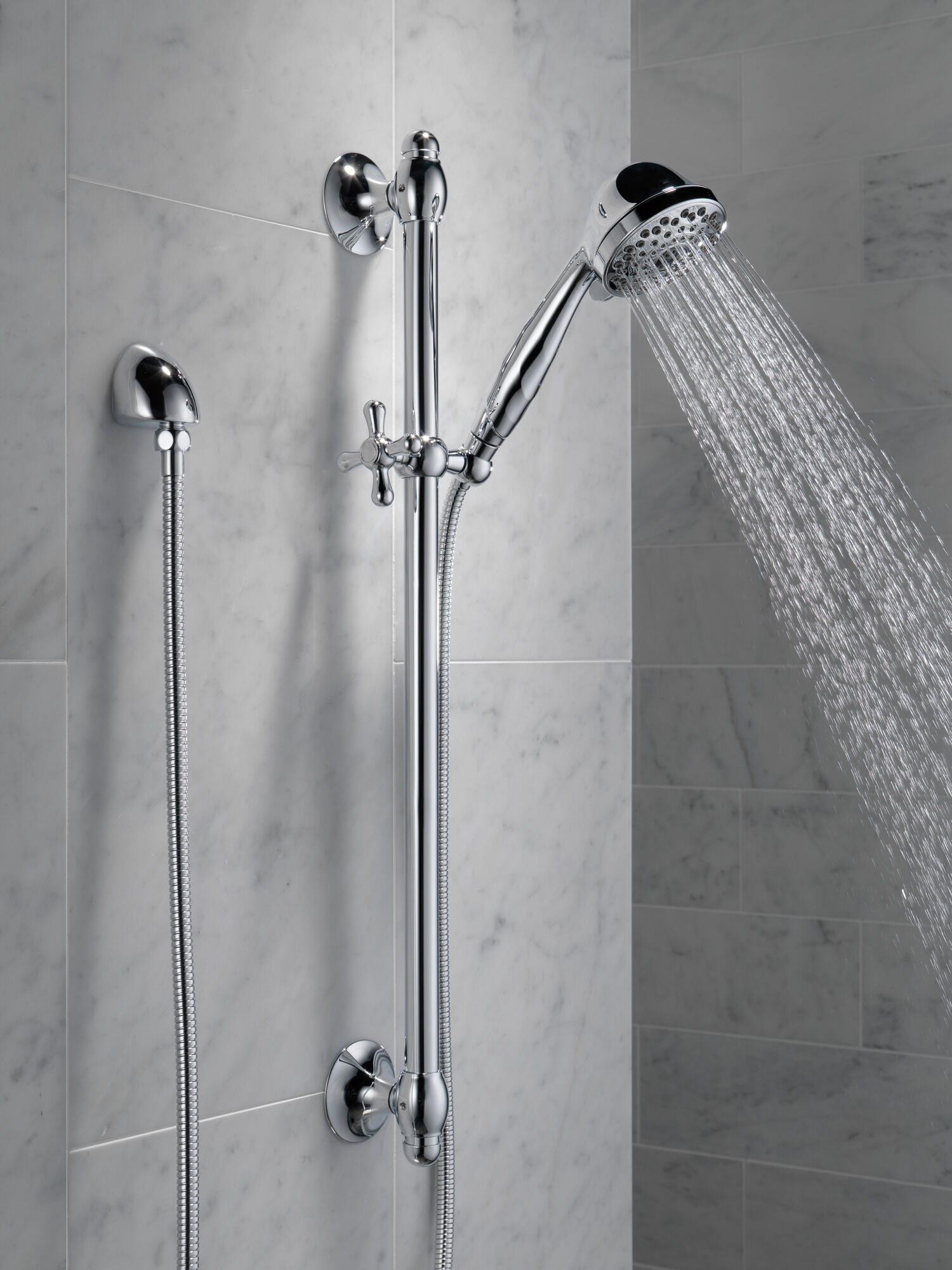 Ручной душ с раздвижной штангой Premium 7 позиций Delta Faucet 51708-SS - Вид №1