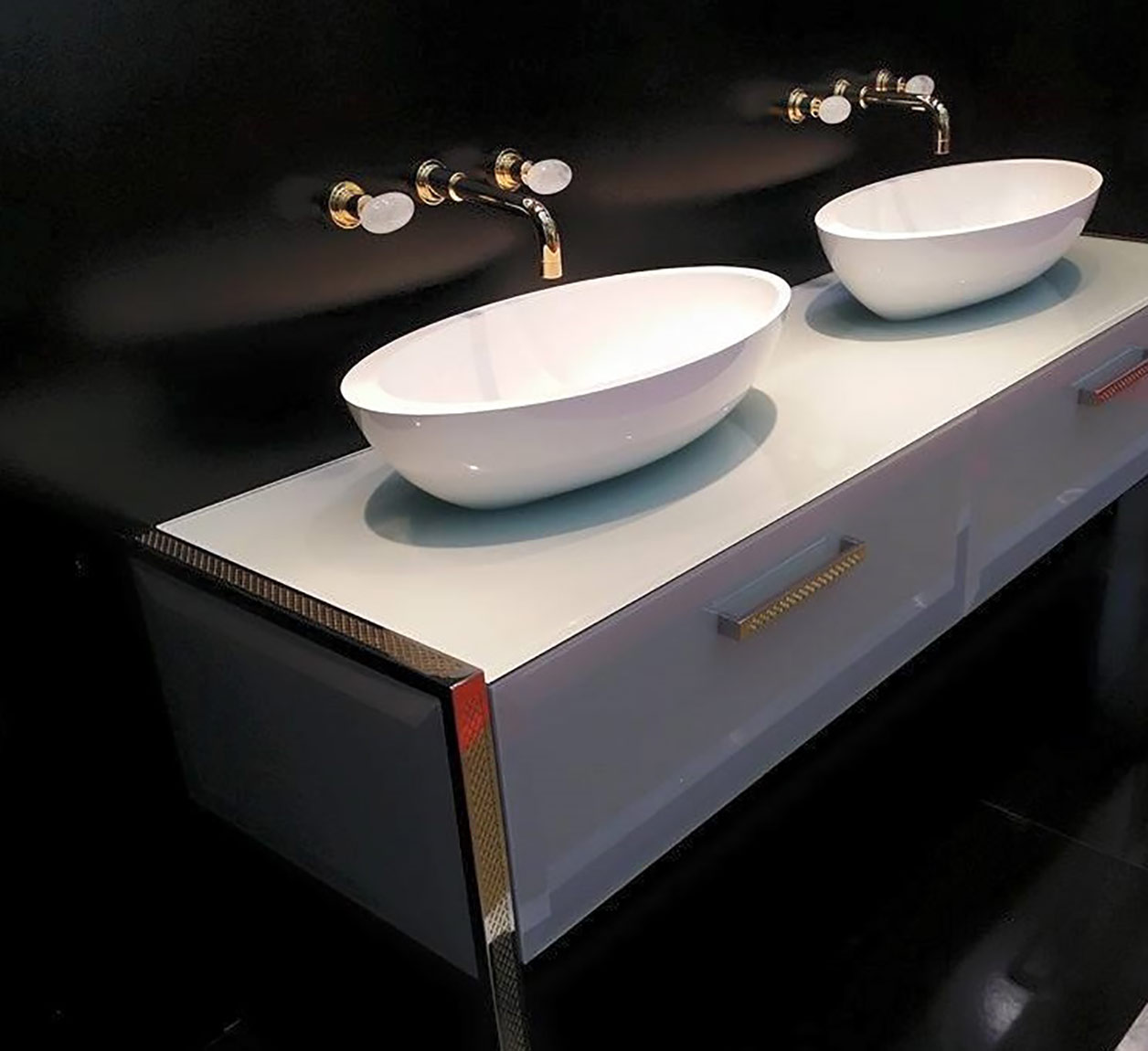 2103 ** 09C Комплект ванны с центральным изливом «парус» Nicolazzi Series Cristallo di Rocca  - Вид №6