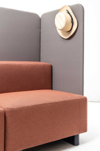 Акустическое кресло из ткани