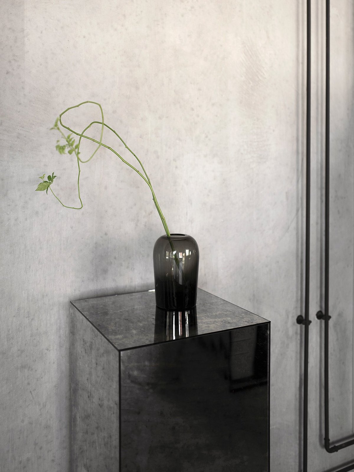 4734949 MENU Ваза с троллем Очень большая  - Вид №1